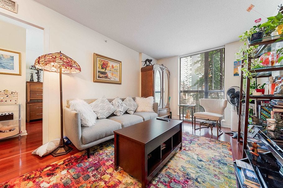 304 1295 Richards Street Vancouver, BC - 3
