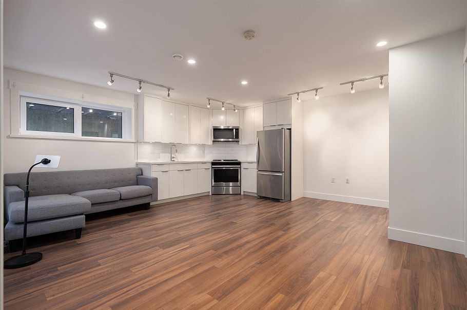 812 E 6th Street North Vancouver, BC - 21