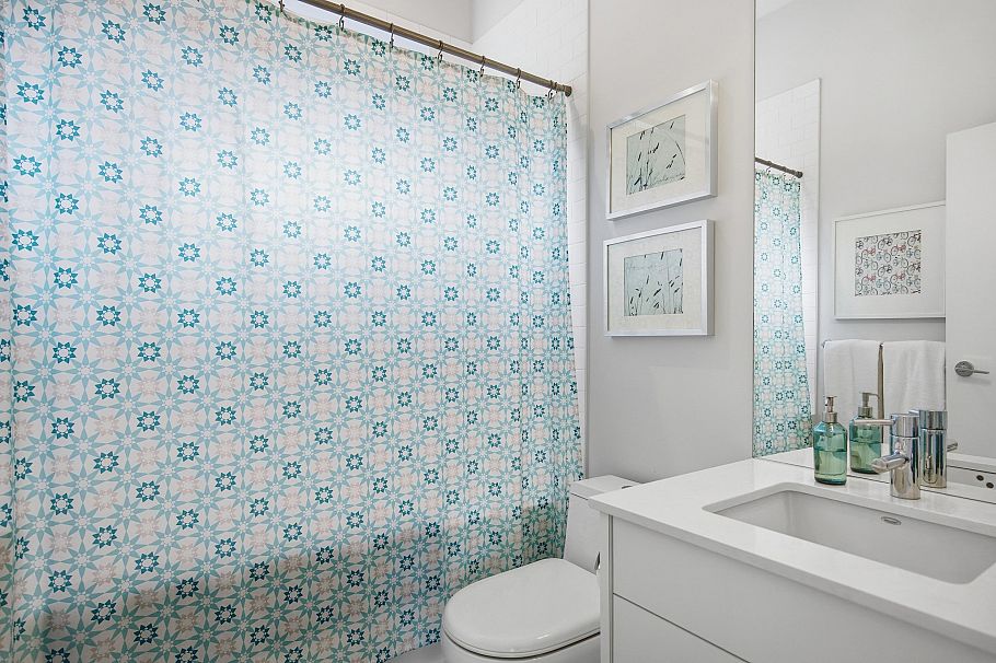 364 W 15th Street North Vancouver, BC - 17