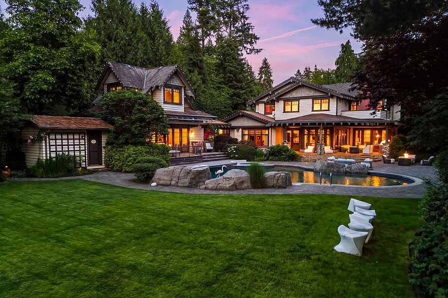 1988 Drummond Drive Vancouver, BC - 2