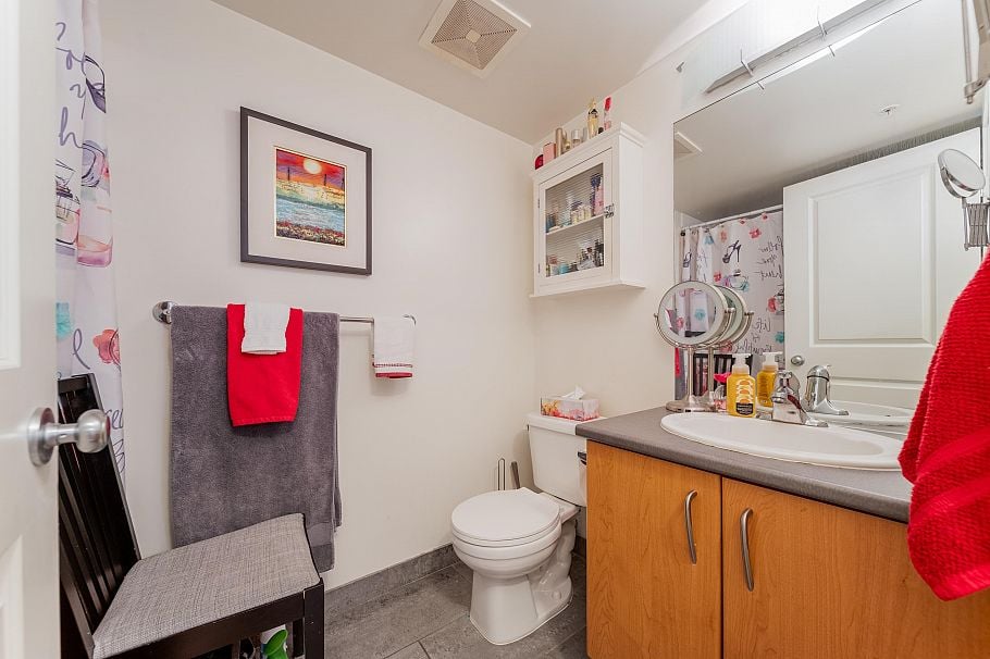 304 1295 Richards Street Vancouver, BC - 11