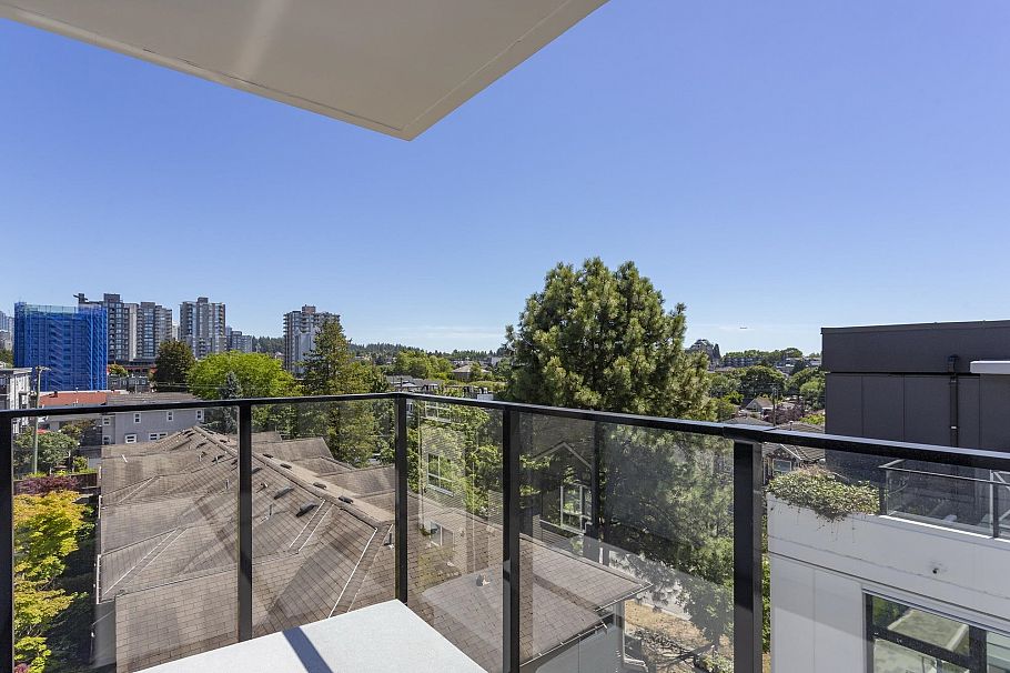 305 3264 Vanness Avenue Vancouver, BC - 17