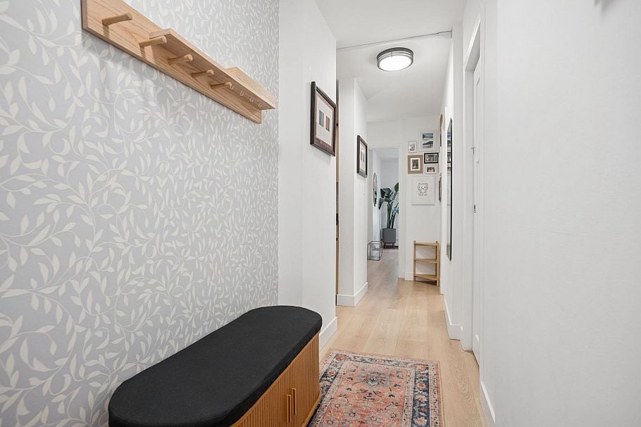 202 1867 West 3rd Avenue Vancouver, BC - 4