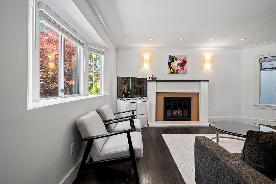 1050 E 10th Avenue Vancouver, BC - 6