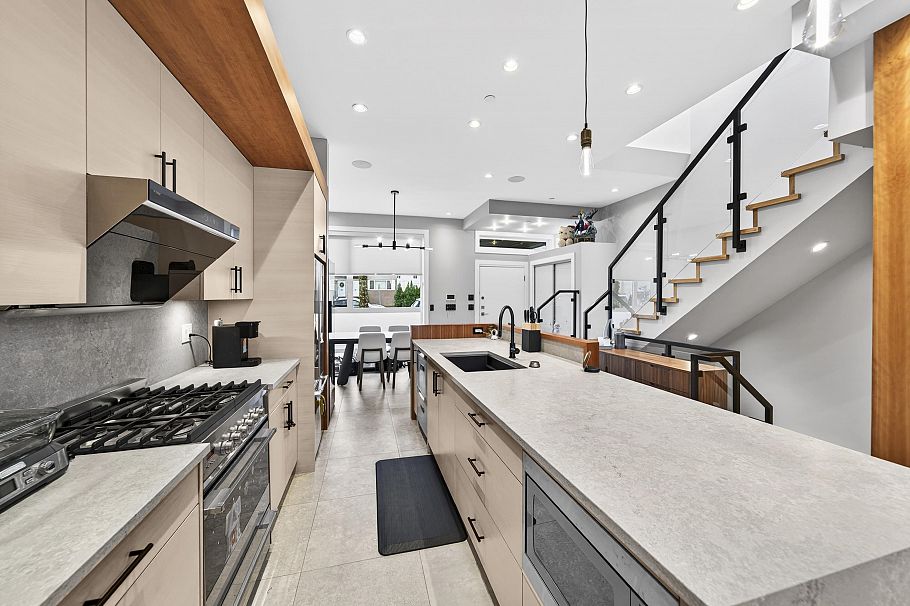 969 W 18th Avenue Vancouver, BC - 5