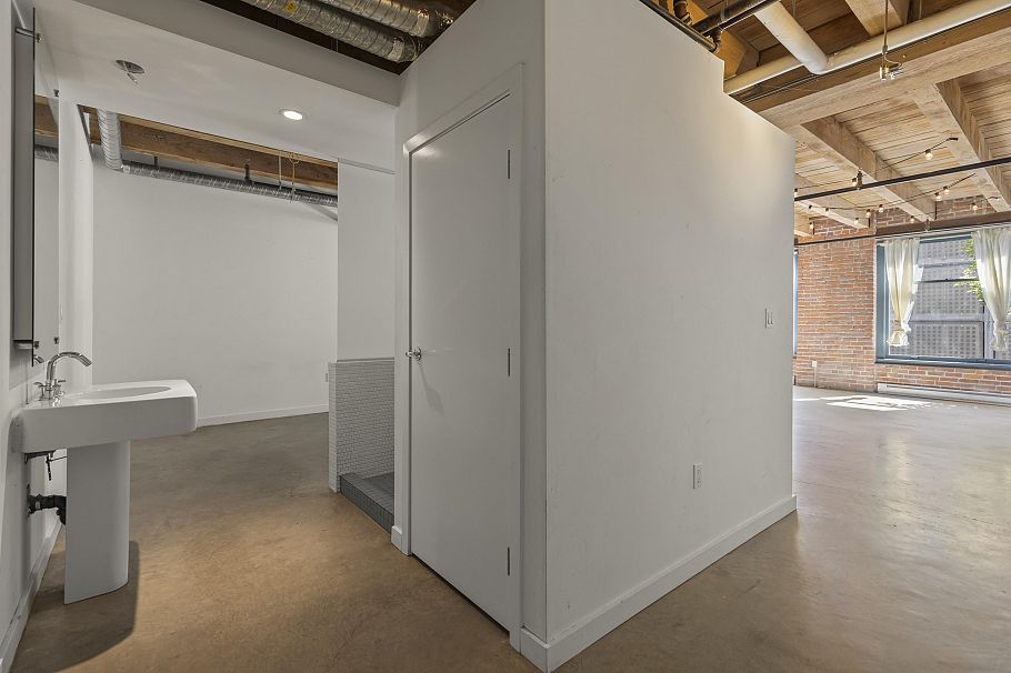 308 55 E Cordova Street Vancouver, BC - 23