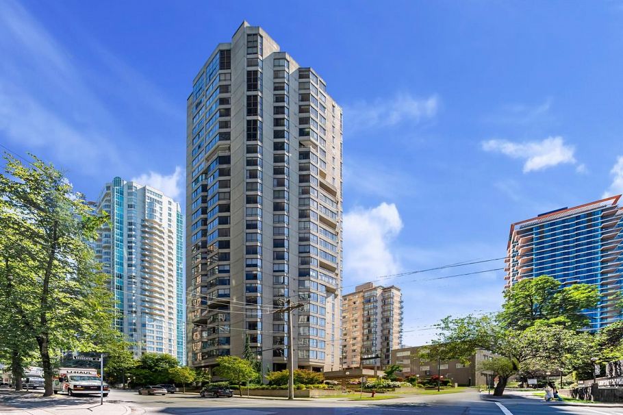203 738 Broughton Street Vancouver, BC - 1