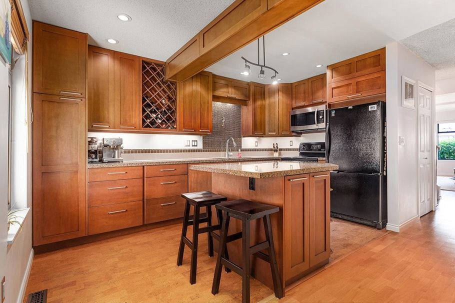 7360 Toba Place Vancouver, BC - 4