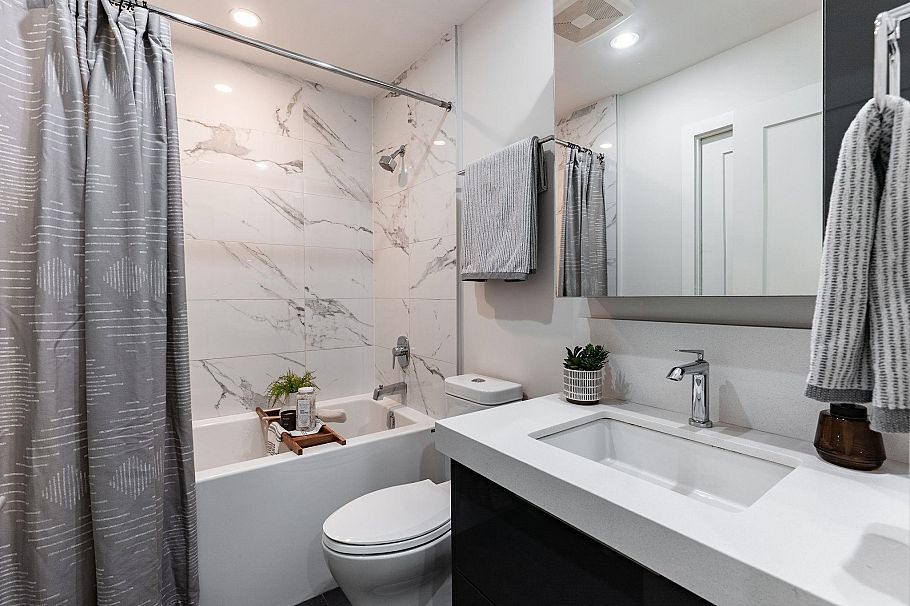 637 Victoria Drive Vancouver, BC - 23