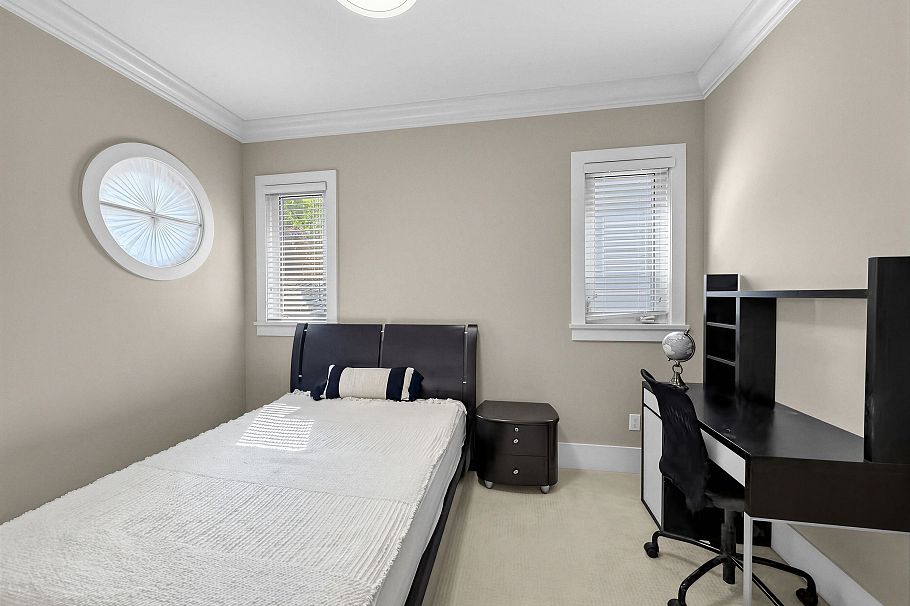 4009 W 11th Avenue Vancouver, BC - 35