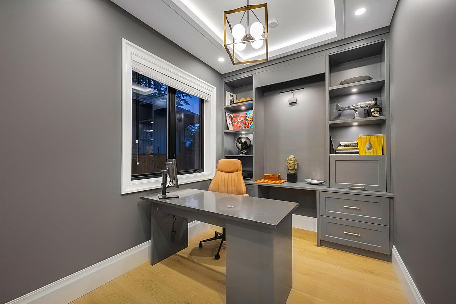 1395 W 21st Street North Vancouver, BC - 13