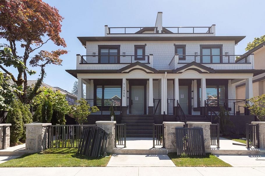 2886 W 29th Avenue Vancouver, BC - 1