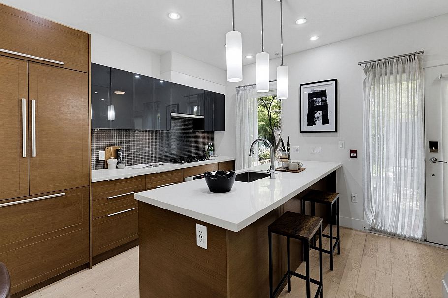637 Victoria Drive Vancouver, BC - 9