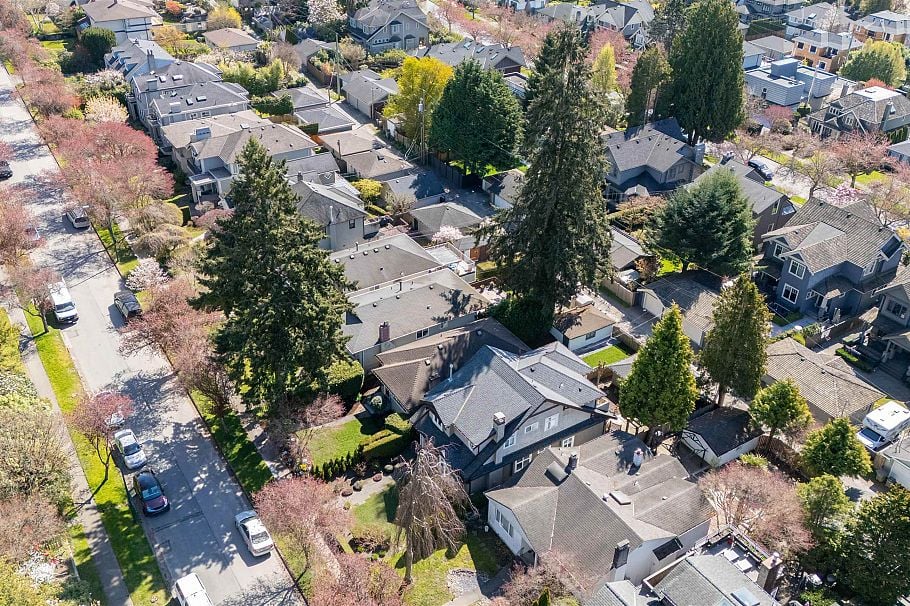 4080 W 35th Avenue Vancouver, BC - 3