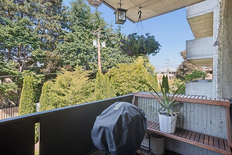 202 1867 West 3rd Avenue Vancouver, BC - 29
