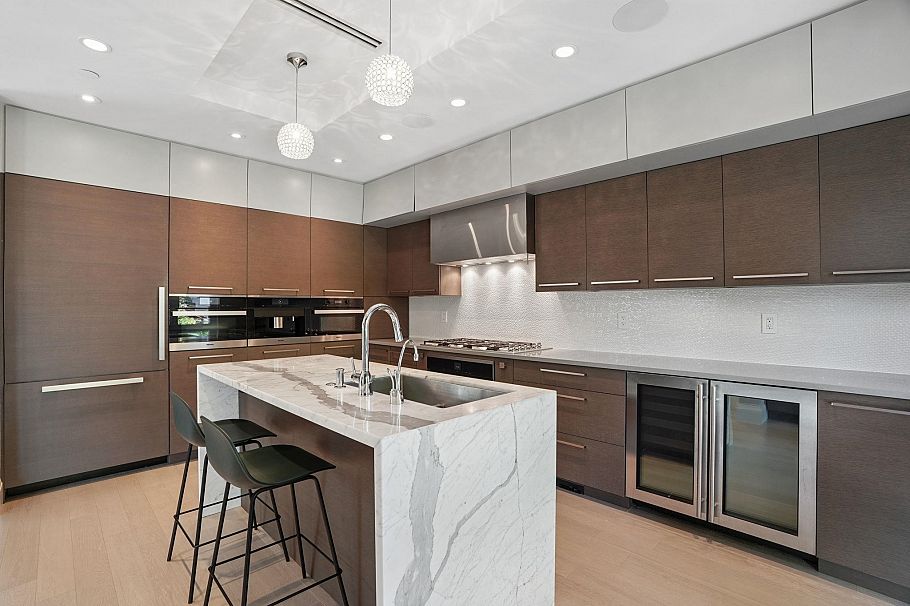 4481 W 15th Avenue Vancouver, BC - 11