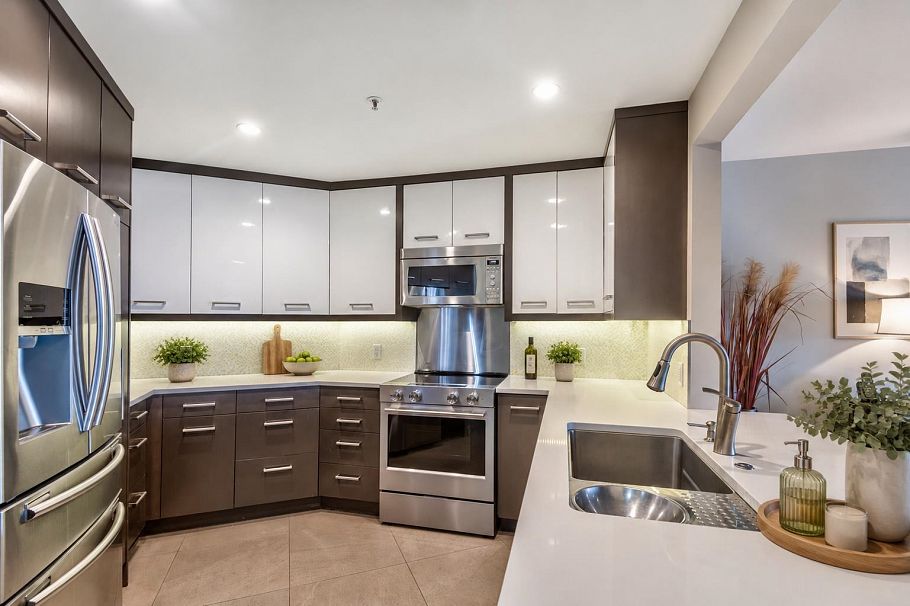 310 1236 W 8th Avenue Vancouver, BC - 11