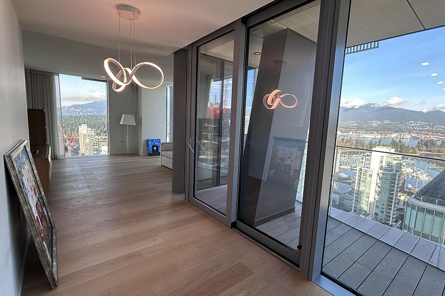 2702 1568 Alberni Street Vancouver, BC - 4