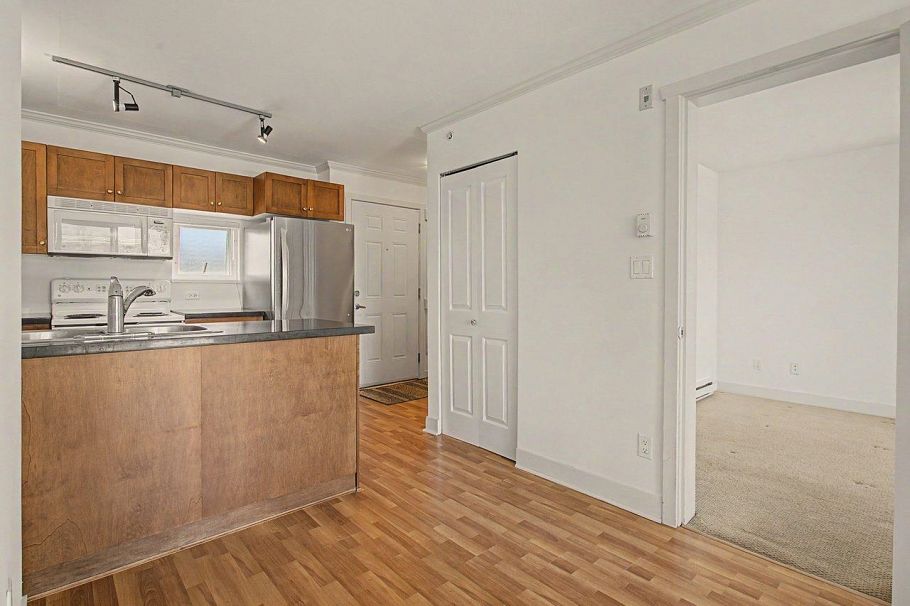 PH18 2265 E Hastings Street Vancouver, BC - 9
