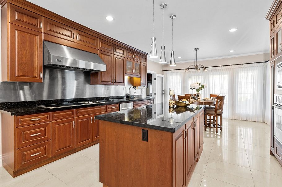 6968 Churchill Street Vancouver, BC - 17