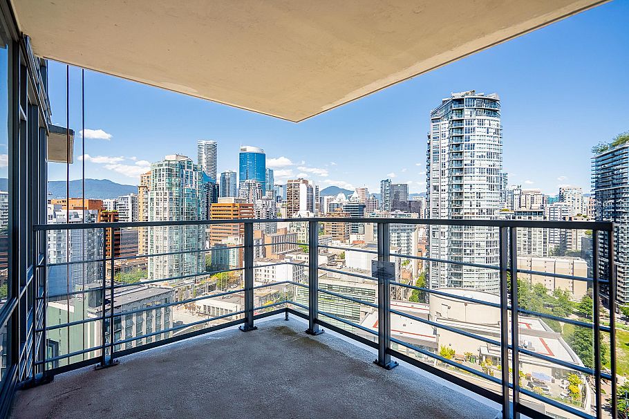 2206 1255 Seymour Street Vancouver, BC - 1