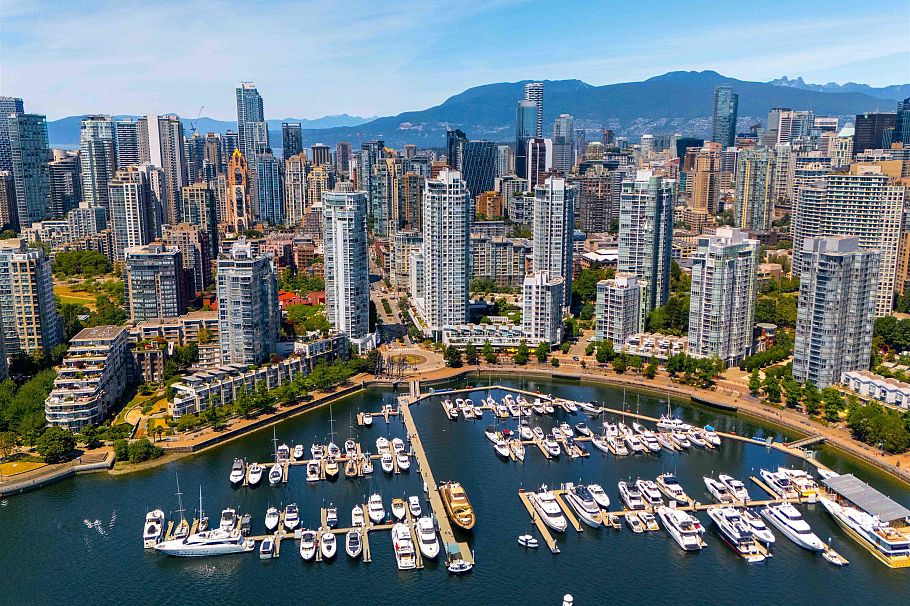 2303 1199 Marinaside Crescent Vancouver, BC - 35
