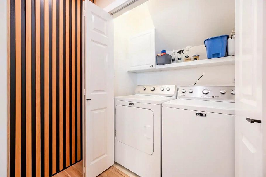 336 E 26th Street North Vancouver, BC - 28