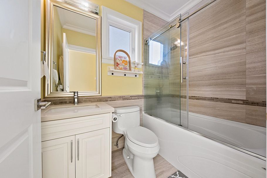 3676 W 28th Avenue Vancouver, BC - 21