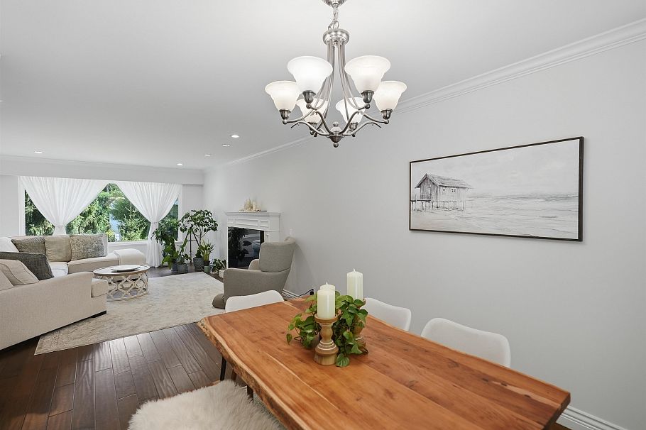 3693 Regent Avenue North Vancouver, BC - 9
