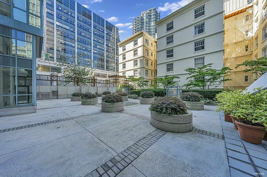 1706 1238 Melville Street Vancouver, BC - 3