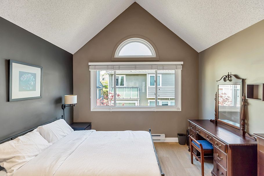 304 223 E Keith Road North Vancouver, BC - 22