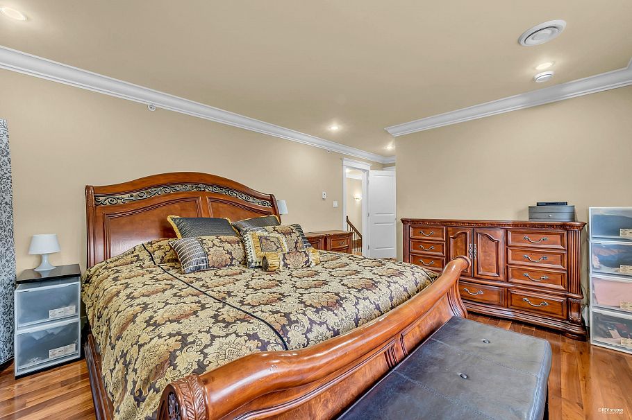 2139 W 22nd Avenue Vancouver, BC - 22