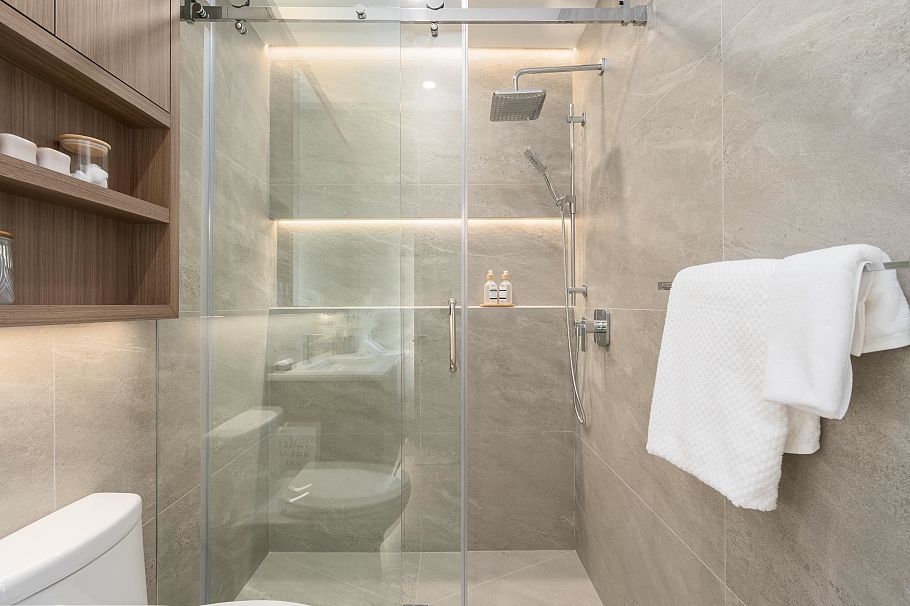 2 3391 Victoria Drive Vancouver, BC - 24