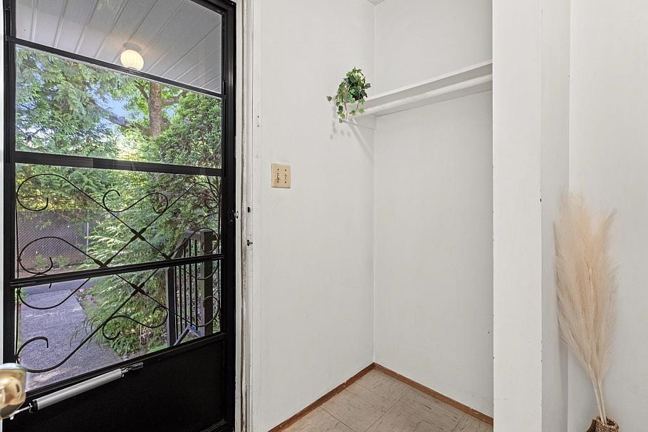 122 3461 East 49th Avenue Vancouver, BC - 28