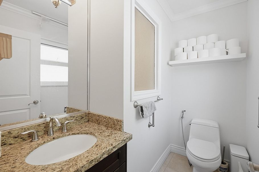 3693 Regent Avenue North Vancouver, BC - 21