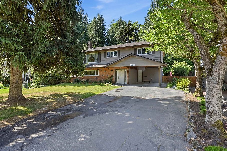 3693 Regent Avenue North Vancouver, BC - 2
