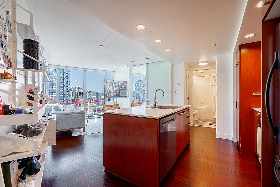 2206 1255 Seymour Street Vancouver, BC - 2
