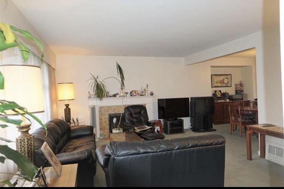 1315 W 58th Avenue Vancouver, BC - 5