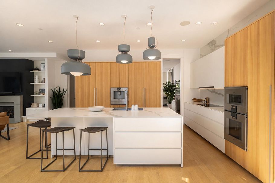 4256 W 14th Avenue Vancouver, BC - 13