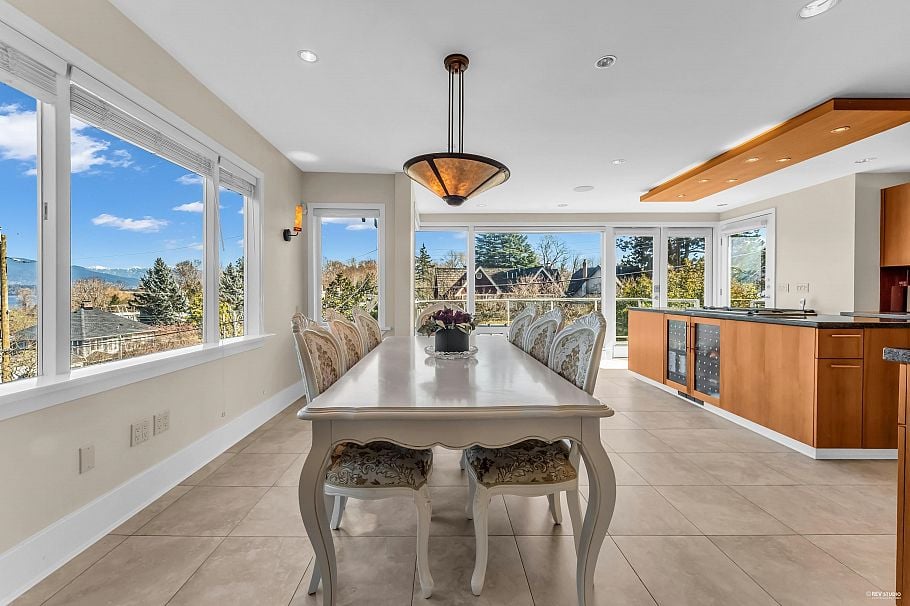 4389 Locarno Crescent Vancouver, BC - 8