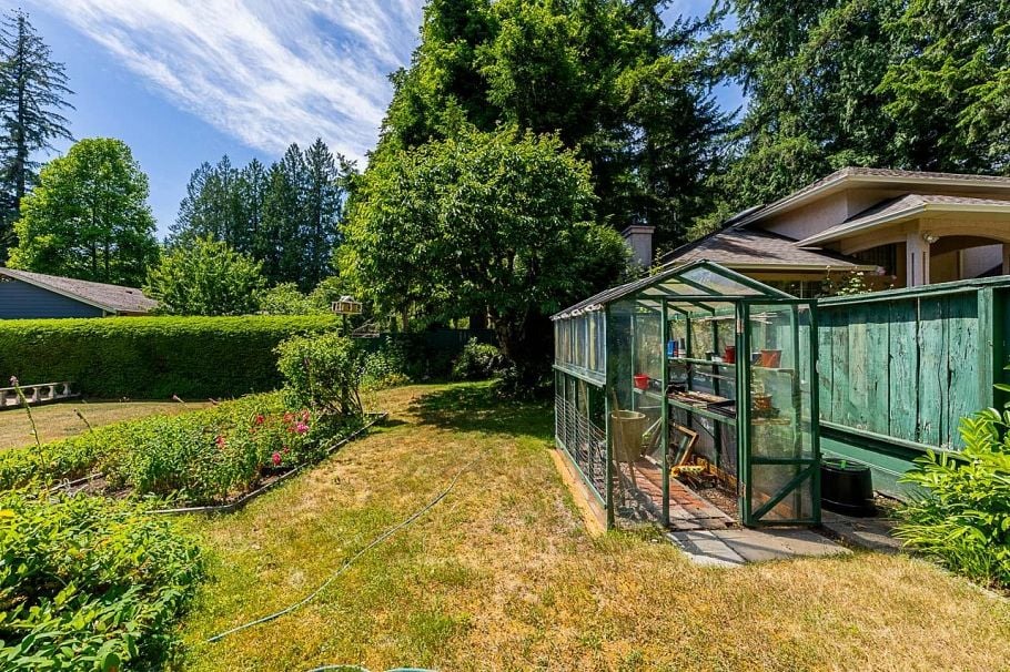 1110 Handsworth Road North Vancouver, BC - 28