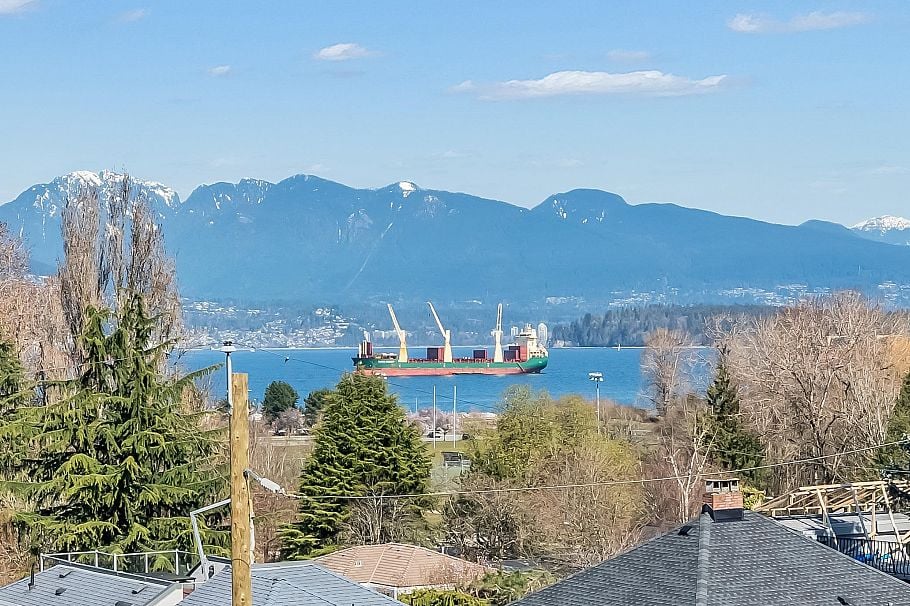 4389 Locarno Crescent Vancouver, BC - 2