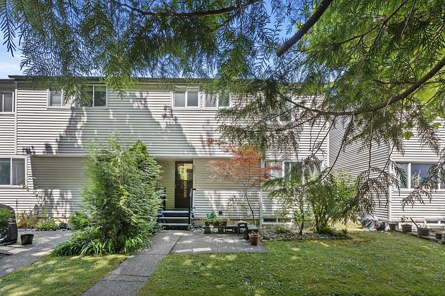 122 3461 East 49th Avenue Vancouver, BC - 2