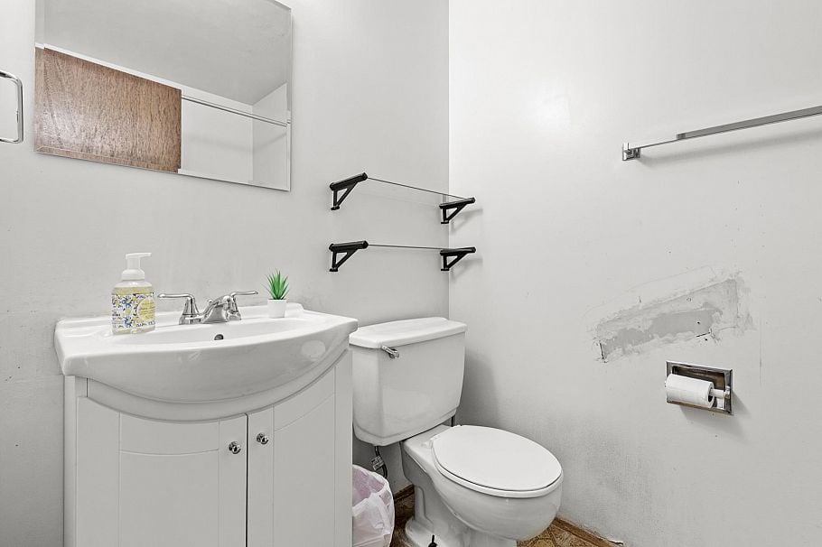 122 3461 East 49th Avenue Vancouver, BC - 13