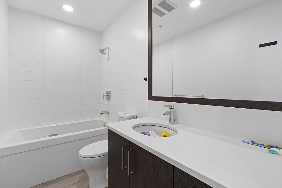 190 W 63rd Avenue Vancouver, BC - 10