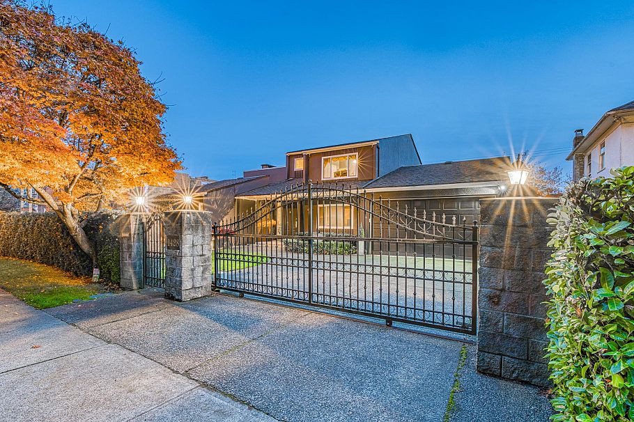 1428 W 37th Avenue Vancouver, BC - 5