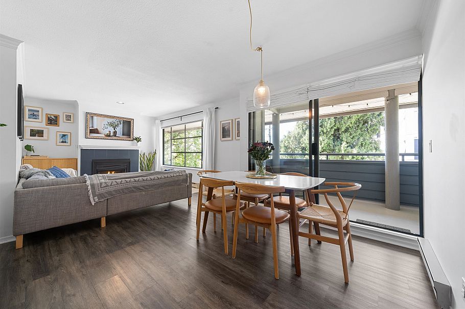 3 2118 Eastern Avenue North Vancouver, BC - 1
