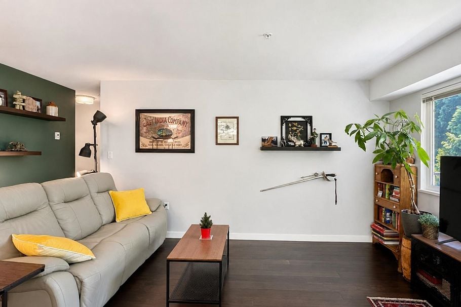 207 357 E 2nd Street North Vancouver, BC - 3