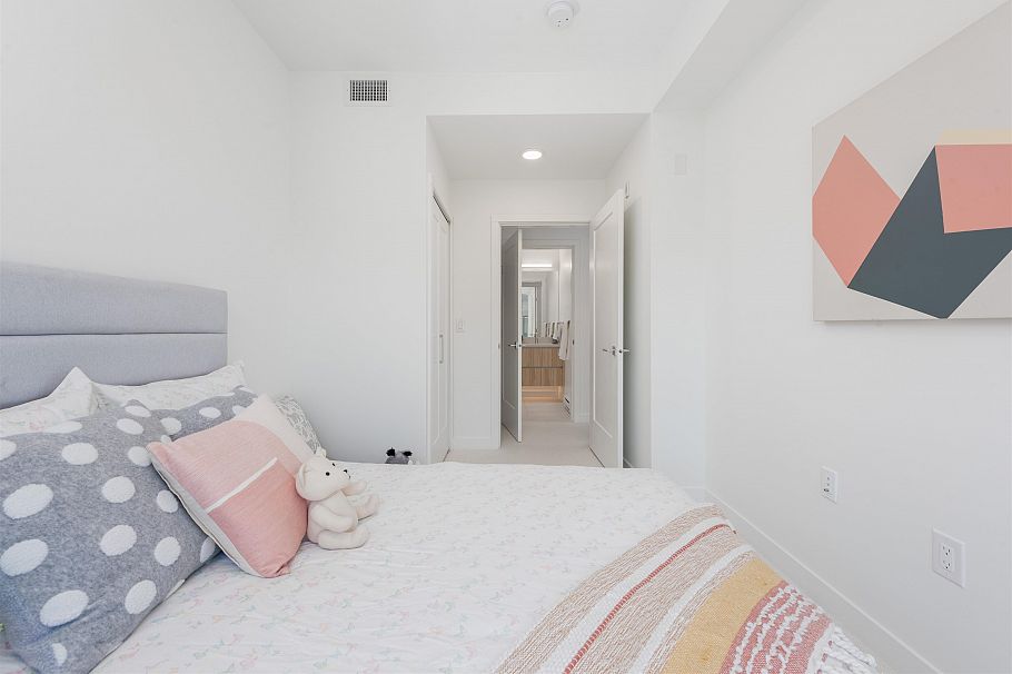 885 W 33rd Avenue Vancouver, BC - 26