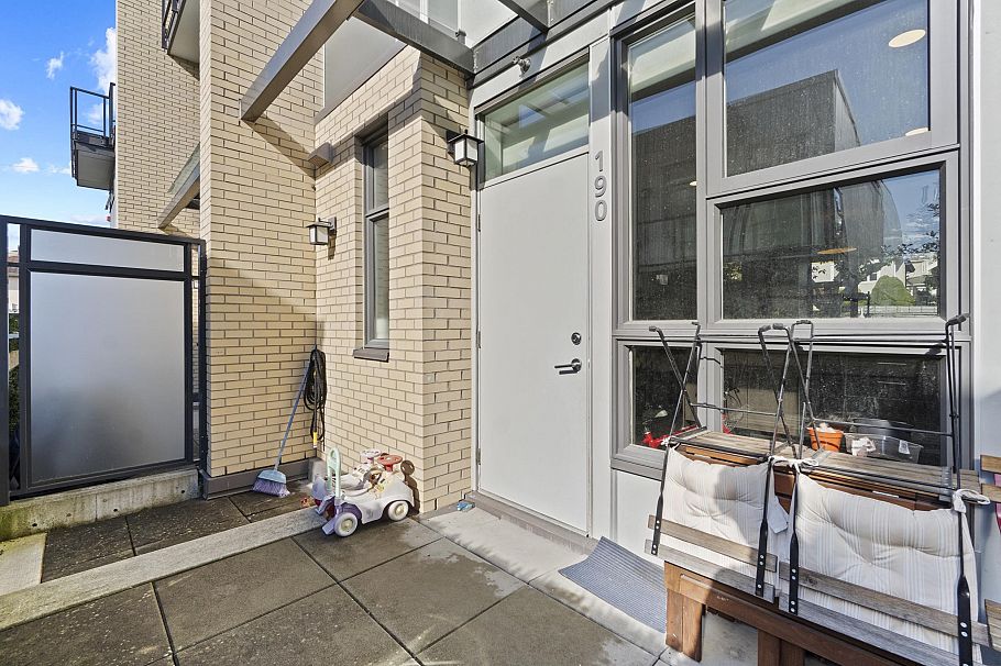 190 W 63rd Avenue Vancouver, BC - 25